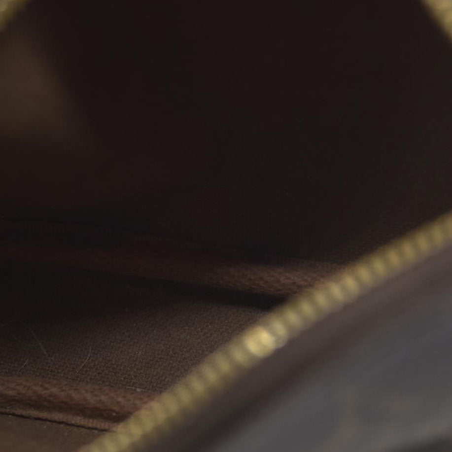 AUCTION  $1050 Louis Vuitton Monogram Mini Pochette Accessories SP2158