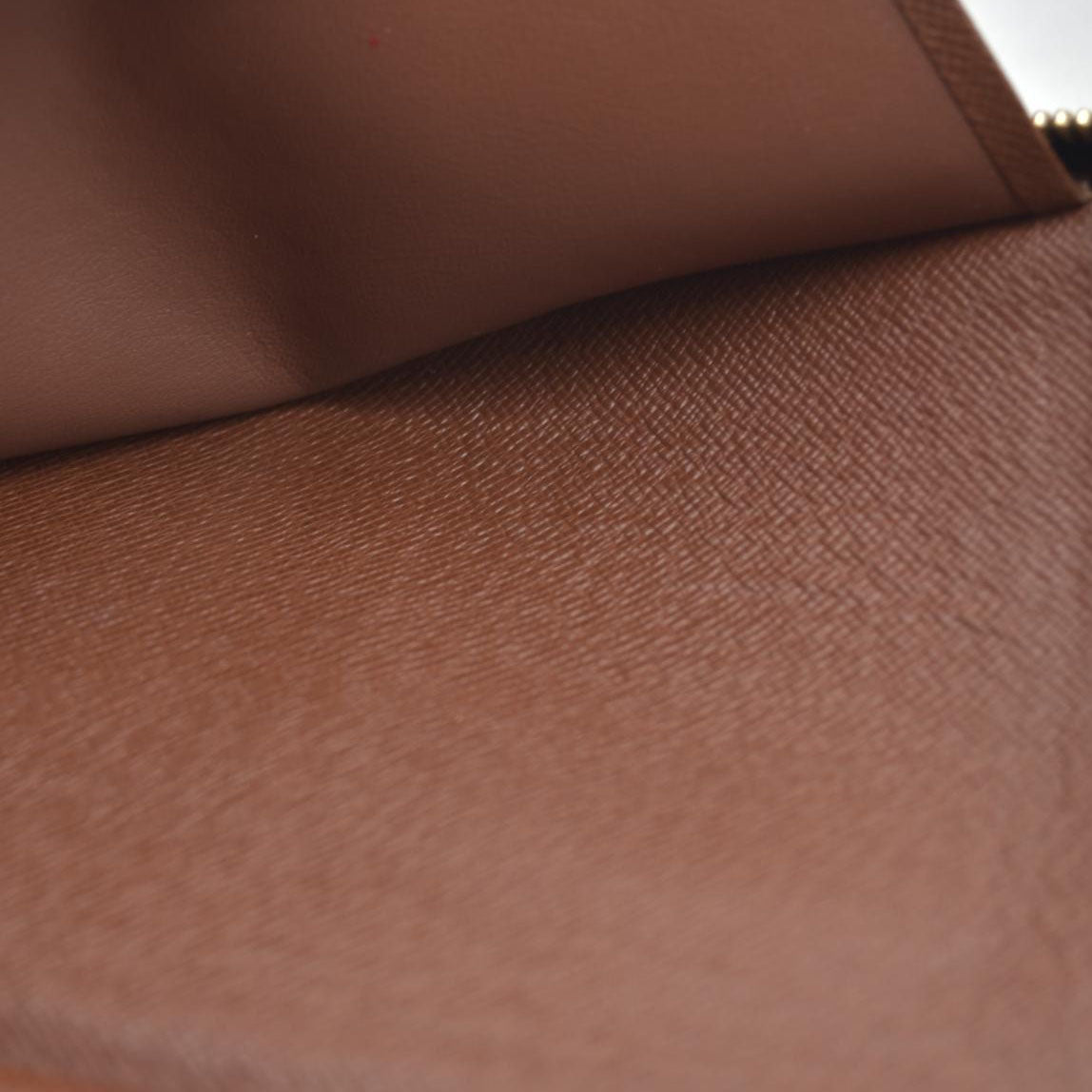 $1060 Louis Vuitton Monogram Zippy Organizer Wallet