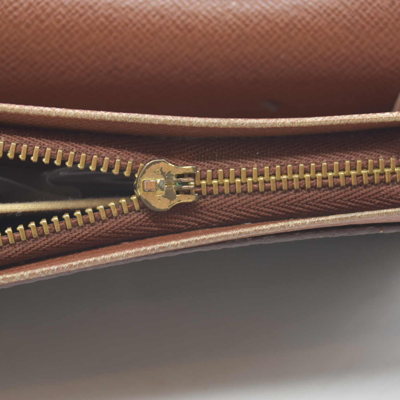 $560 1996 Louis Vuitton Monogram Porte-Monnaie Tresor Wallet  MI0916
