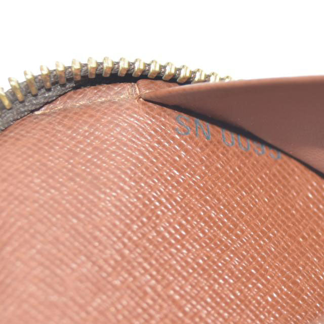 $1060 Louis Vuitton Monogram Zippy Organizer Wallet