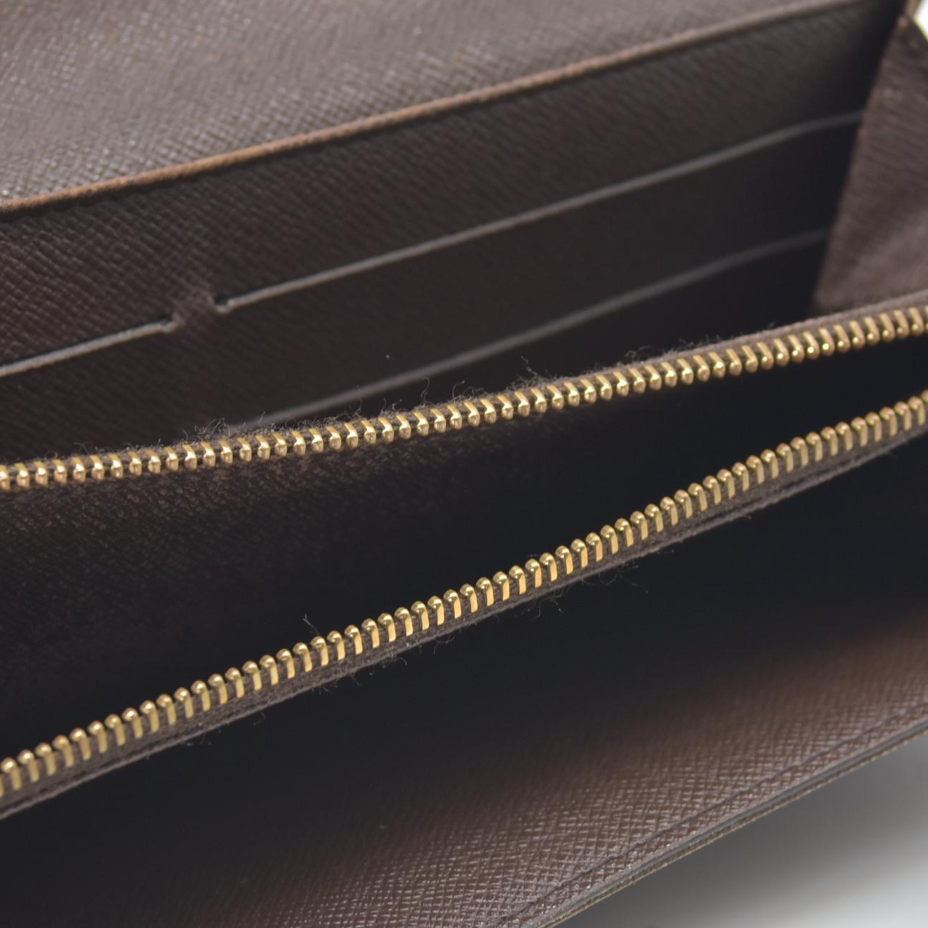 $775 2005 Louis Vuitton Damier Ebene Sarah Long Bifold Wallet Brown CA0025
