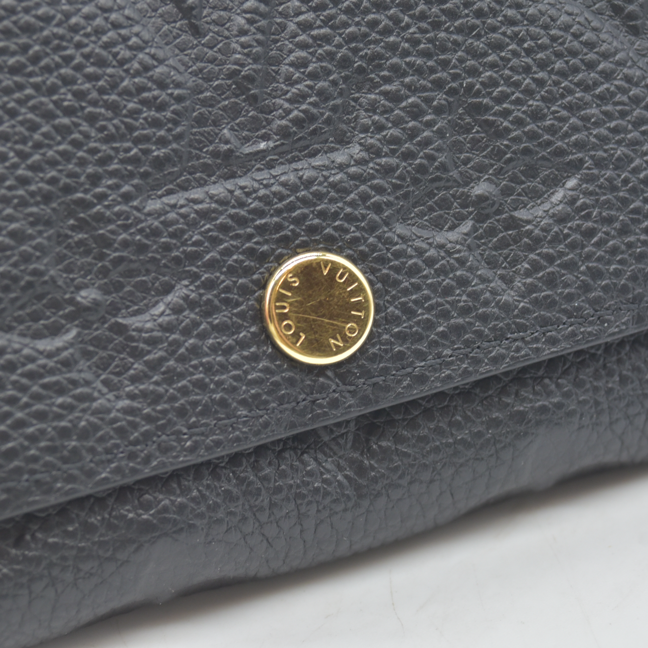 $450 Louis Vuitton Monogram Empreinte Multicles 6 Key Holder RFID