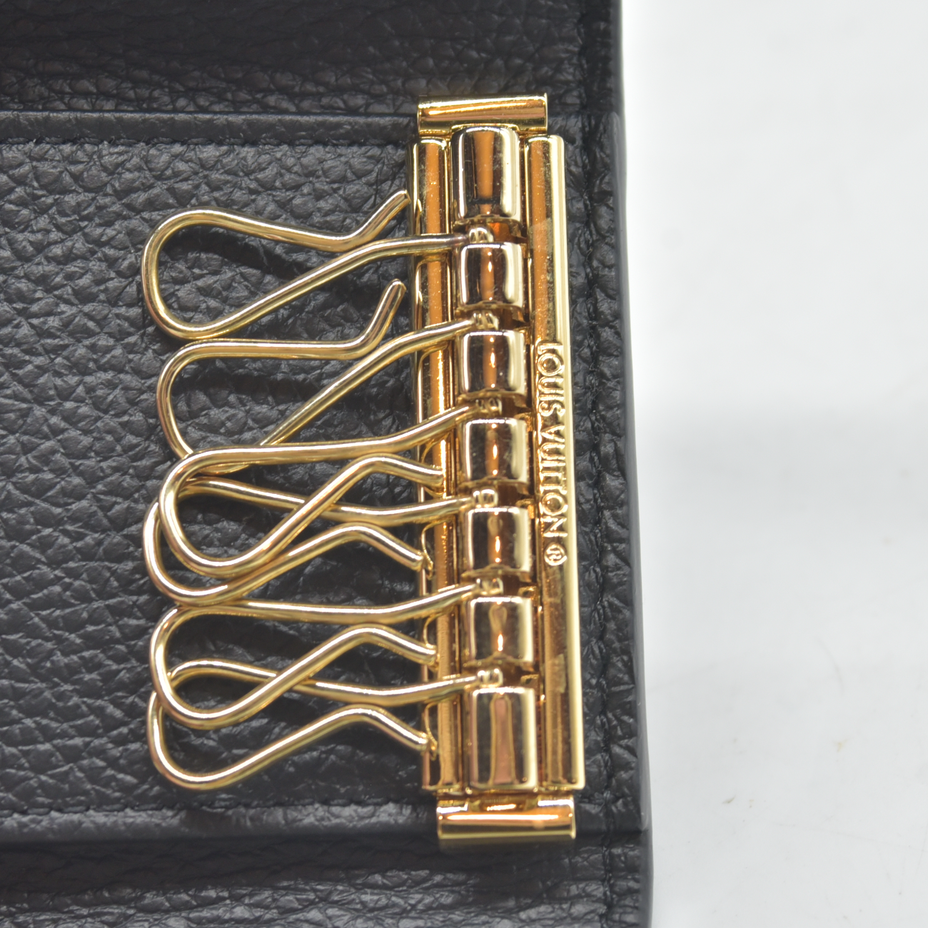 $450 Louis Vuitton Monogram Empreinte Multicles 6 Key Holder RFID