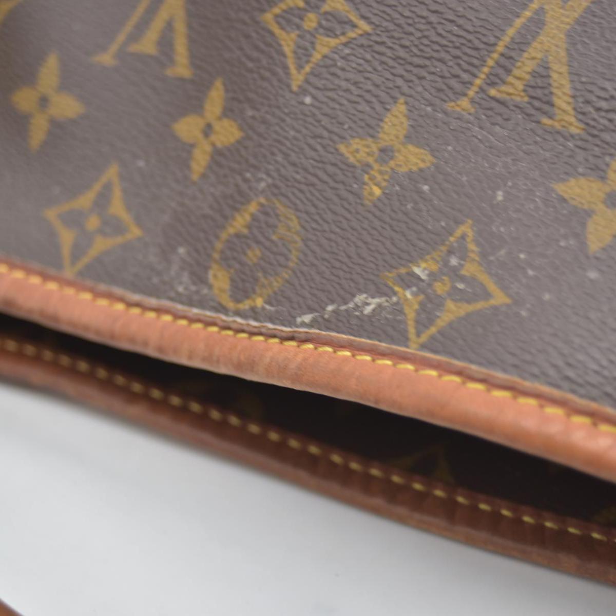 $2500 Louis Vuitton Monogram Artsy MM