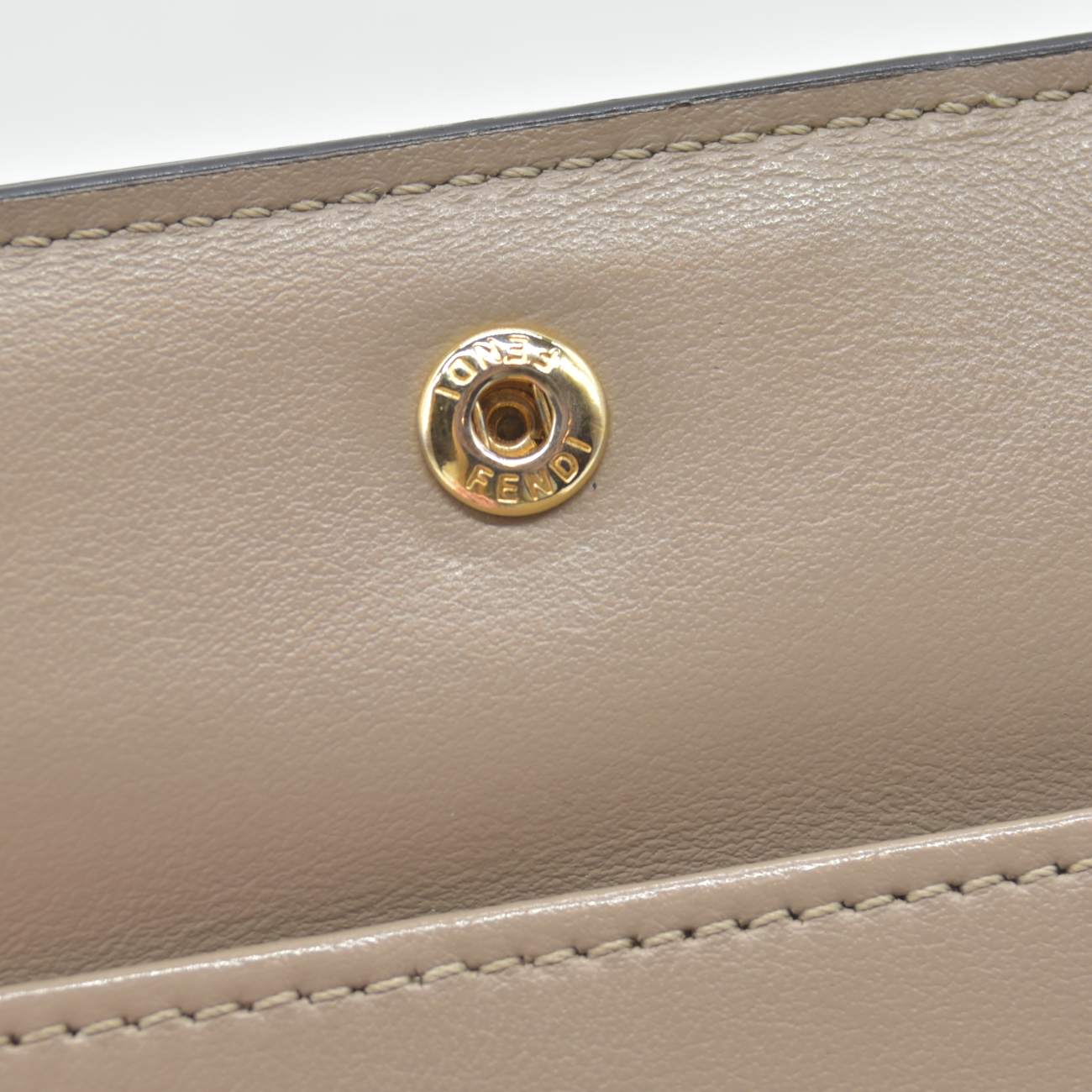 $510 FENDI By The Way Leather Compact Wallet Pink