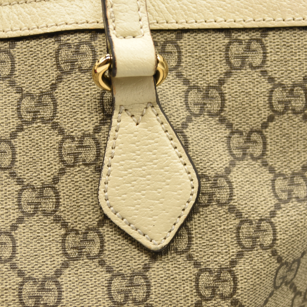 GUCCI GG Supreme Monogram Medium Ophidia Shopping Tote Cream