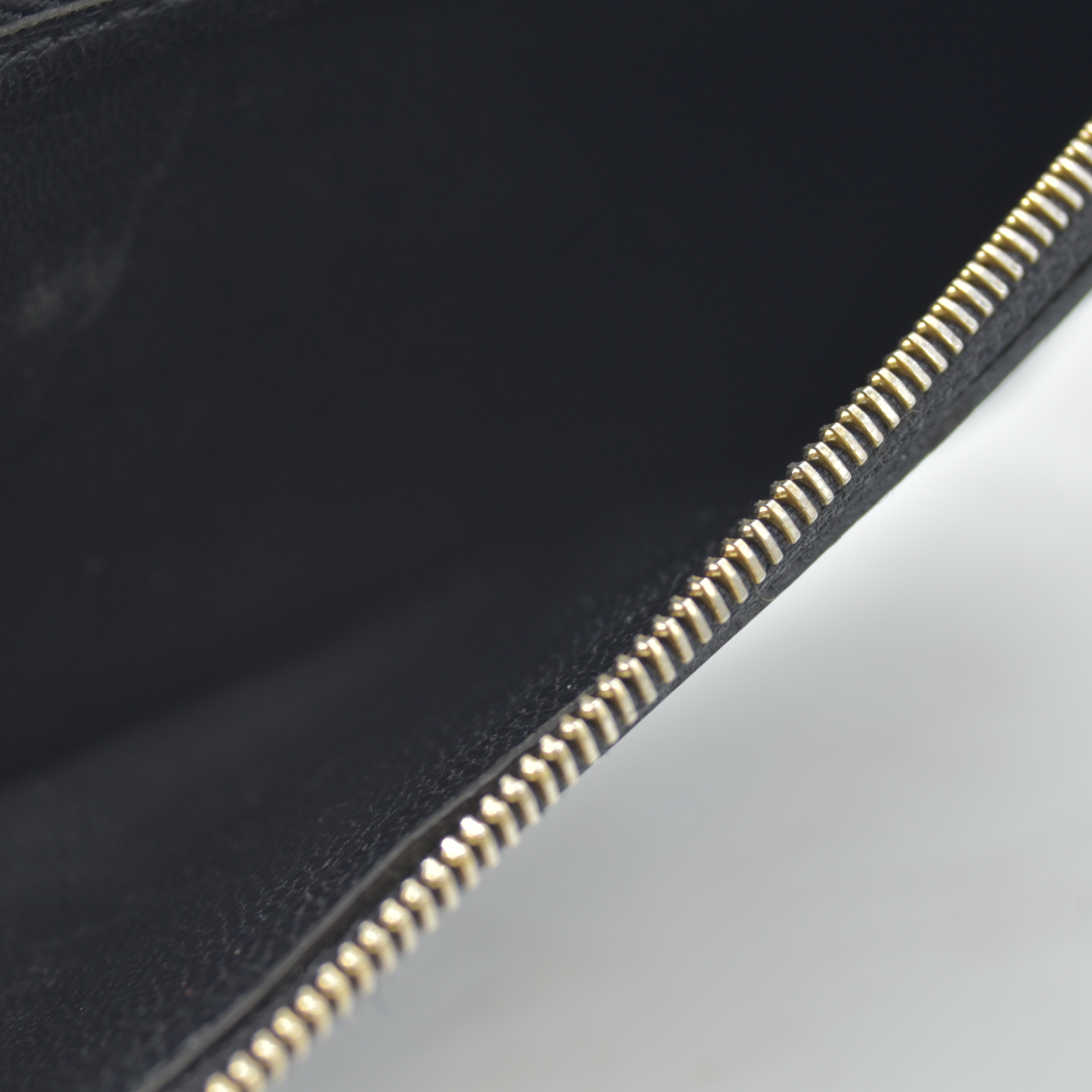 $2400 2013 Louis Vuitton Box Calfskin Vivienne LV Long Wallet Black TN2153