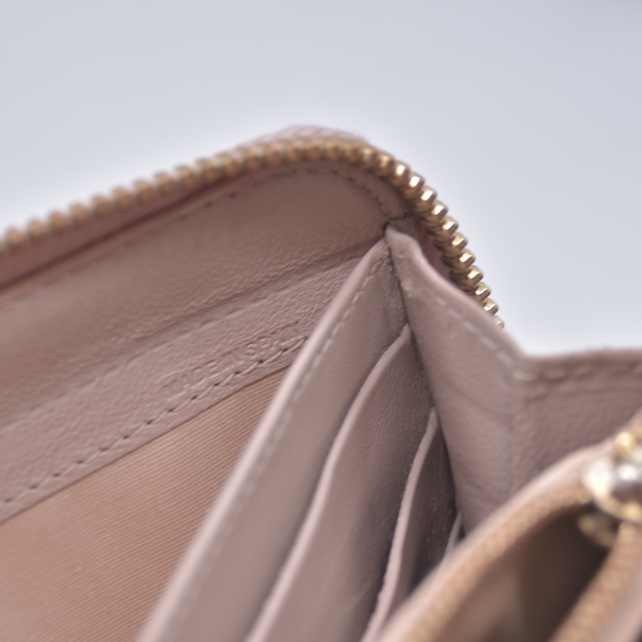 $605 2015 Chloe Long Drew Zip Around Flap Wallet Pink