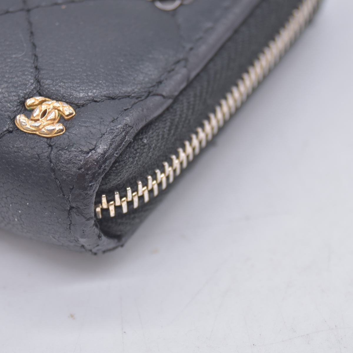 $1150 2018 Chanel 18K Lucky Charms Zip Around Long Wallet Black 10021056