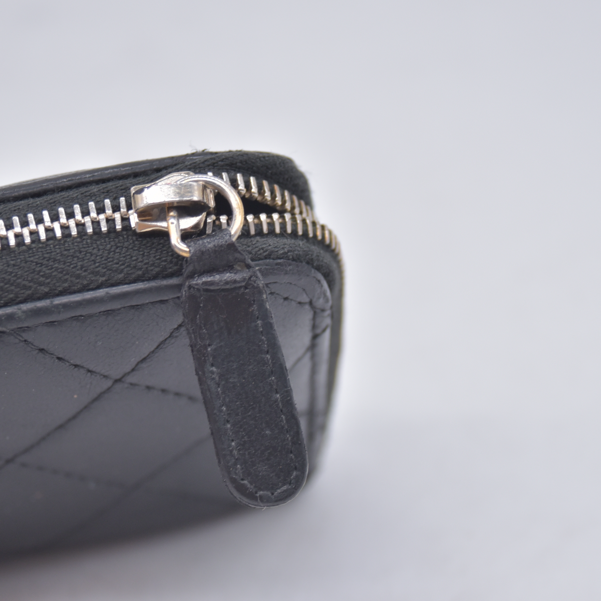 $1150 2018 Chanel 18K Lucky Charms Zip Around Long Wallet Black 10021056