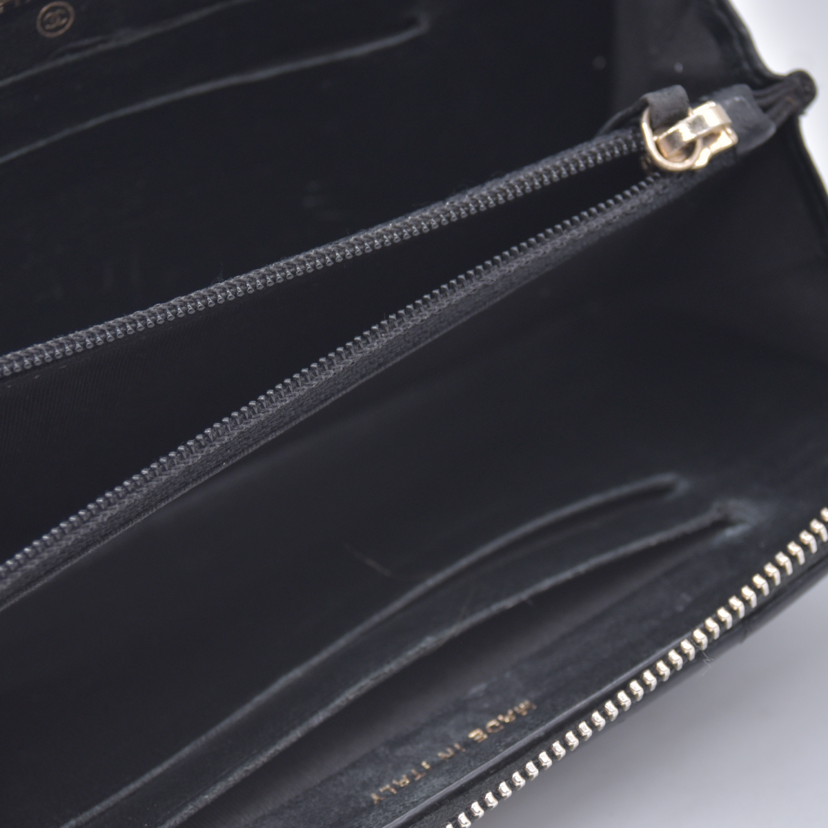 $1150 2018 Chanel 18K Lucky Charms Zip Around Long Wallet Black 10021056