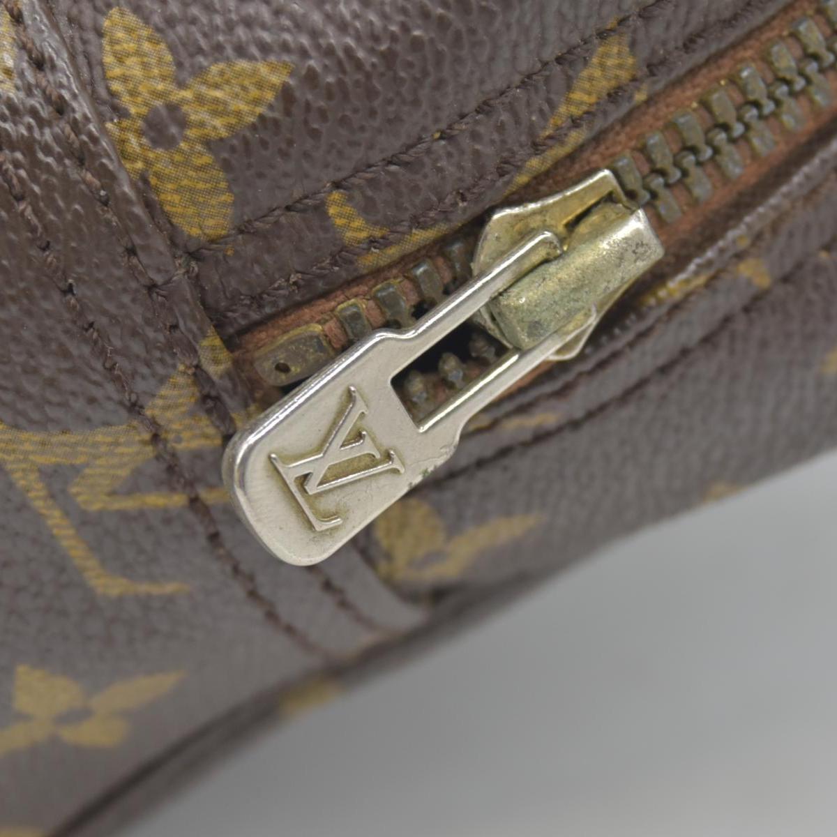 $600 1985 Louis Vuitton Monogram Trousse Toilette 28 Clutch Pouch Bag 851