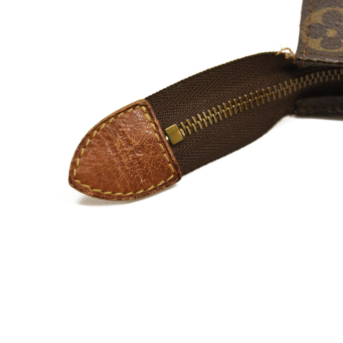 Louis Vuitton  Monogram Toiletry Pouch 26 865AN