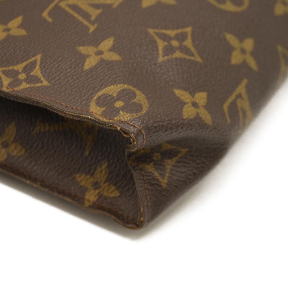 Louis Vuitton  Monogram Toiletry Pouch 26 882AN