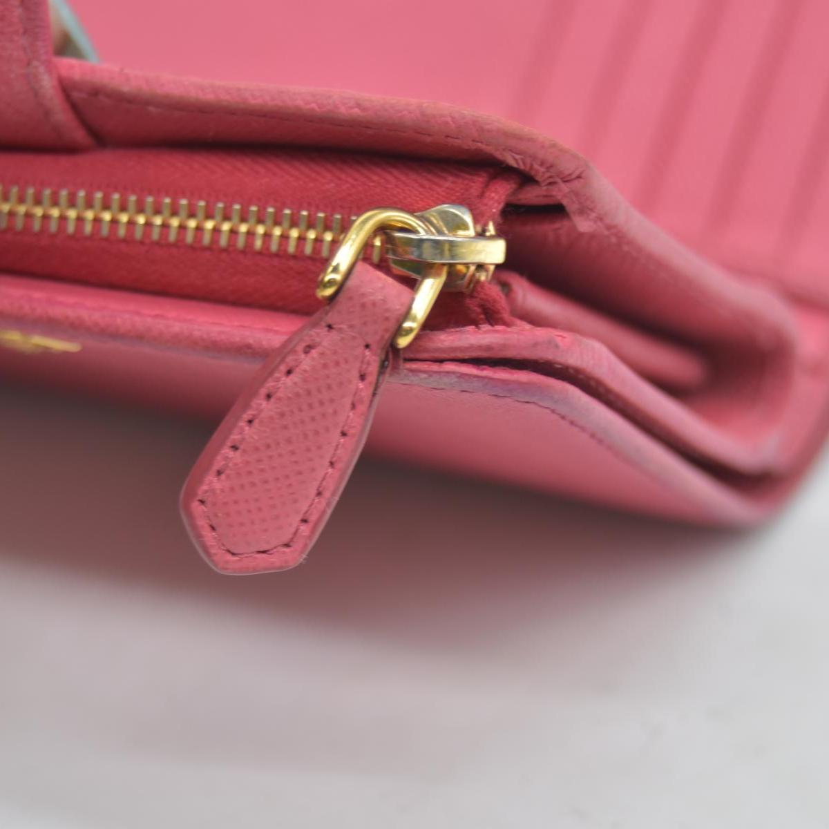 $650 PRADA Saffiano Compact Wallet Pink CONSIGNMENT
