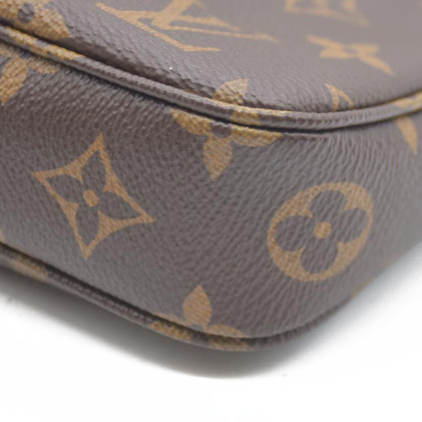 Louis Vuitton  Monogram Chain Pochette Accessories