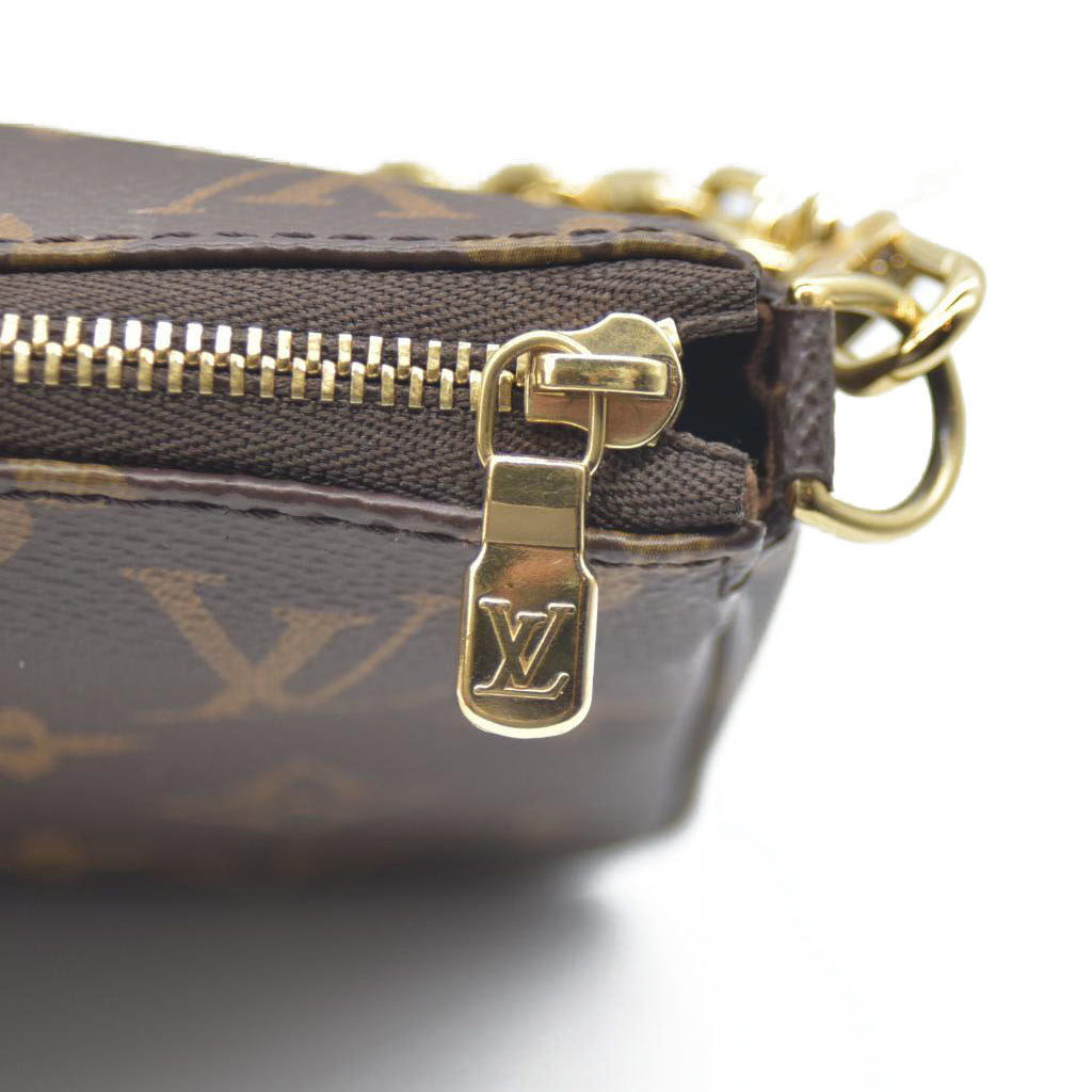 Louis Vuitton  Monogram Chain Pochette Accessories