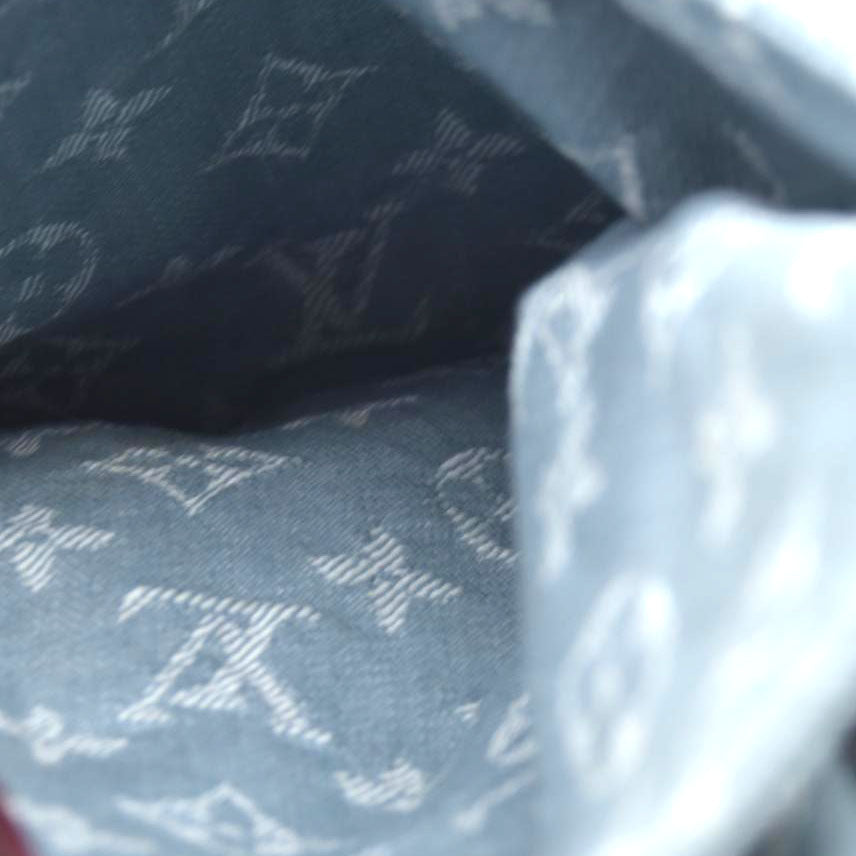 $2000 Louis Vuitton Denim Daily GM Blue Clair