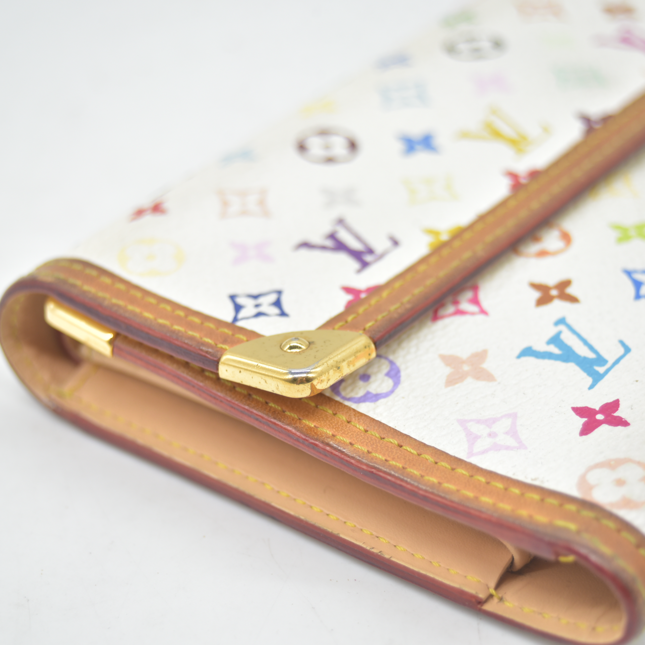 $795 2004 Louis Vuitton White Murakami Multicolor Porte Tresor International Wallet TH0034 CONSIGNMENT