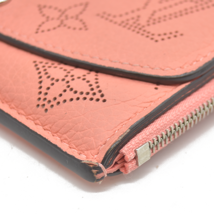 AUCTION $870 Louis Vuitton Mahina Recto Verso Card Holder Coral Leather