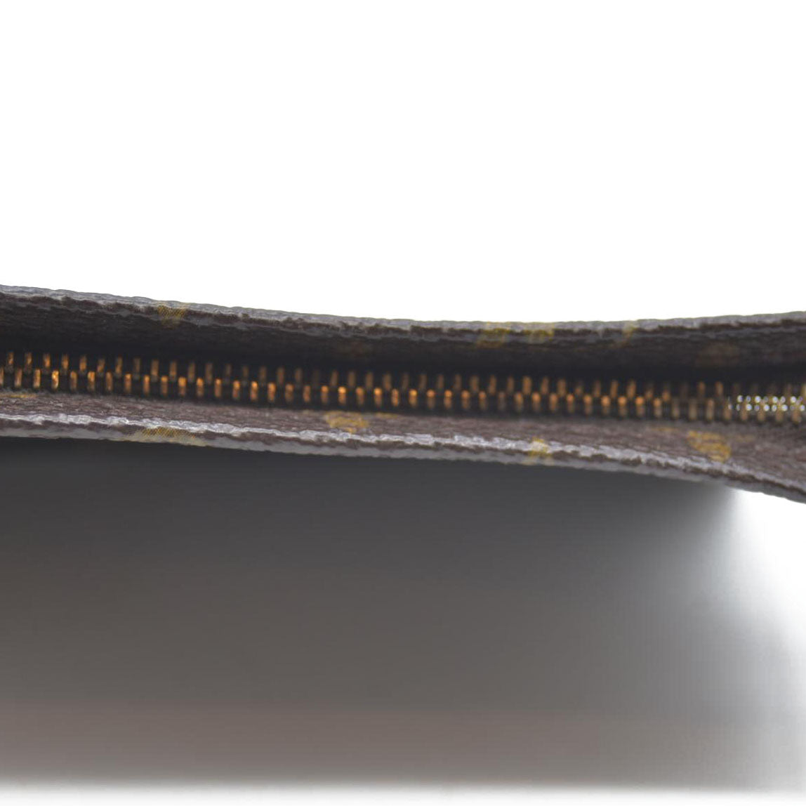 Louis Vuitton Monogram Cosmetics Pouch AR0939