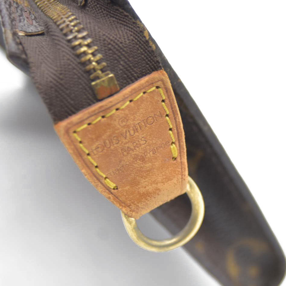 Louis Vuitton Monogram Cosmetics Pouch AR0939