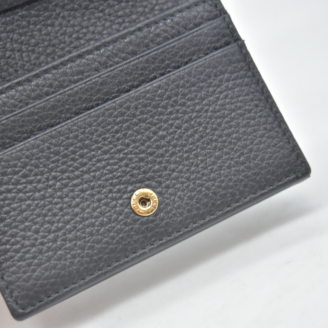 $550 2019 Gucci Calfskin Blind for Love Card Case Black CONSIGNMENT