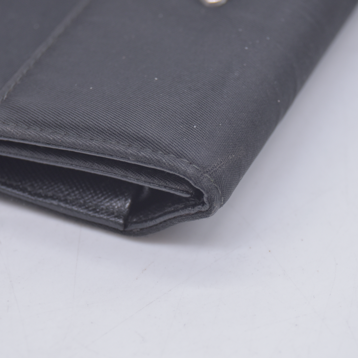 $775 PRADA Logo Plate Nylon Trifold Wallet Black 10021030