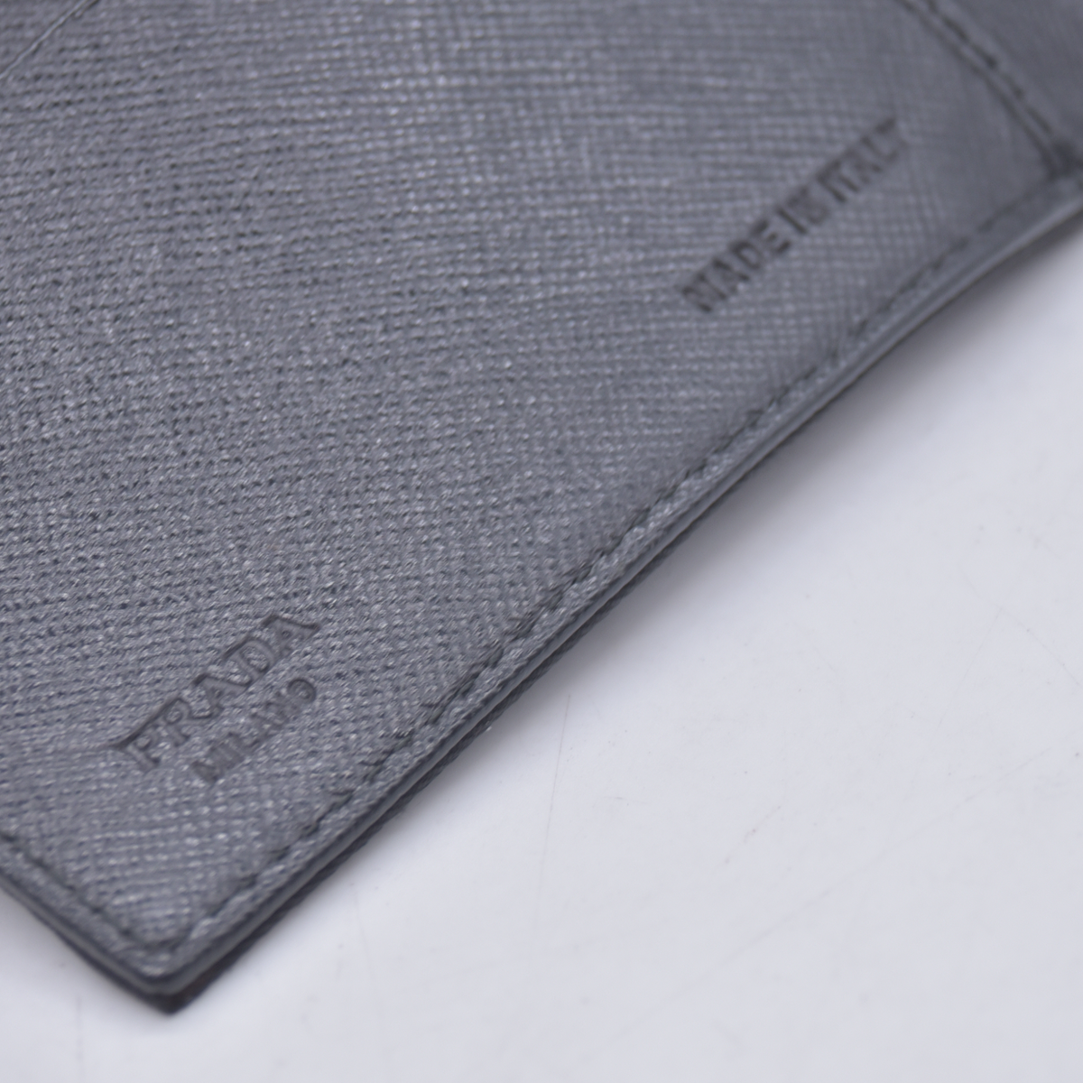 $775 PRADA Logo Plate Nylon Trifold Wallet Black 10021030