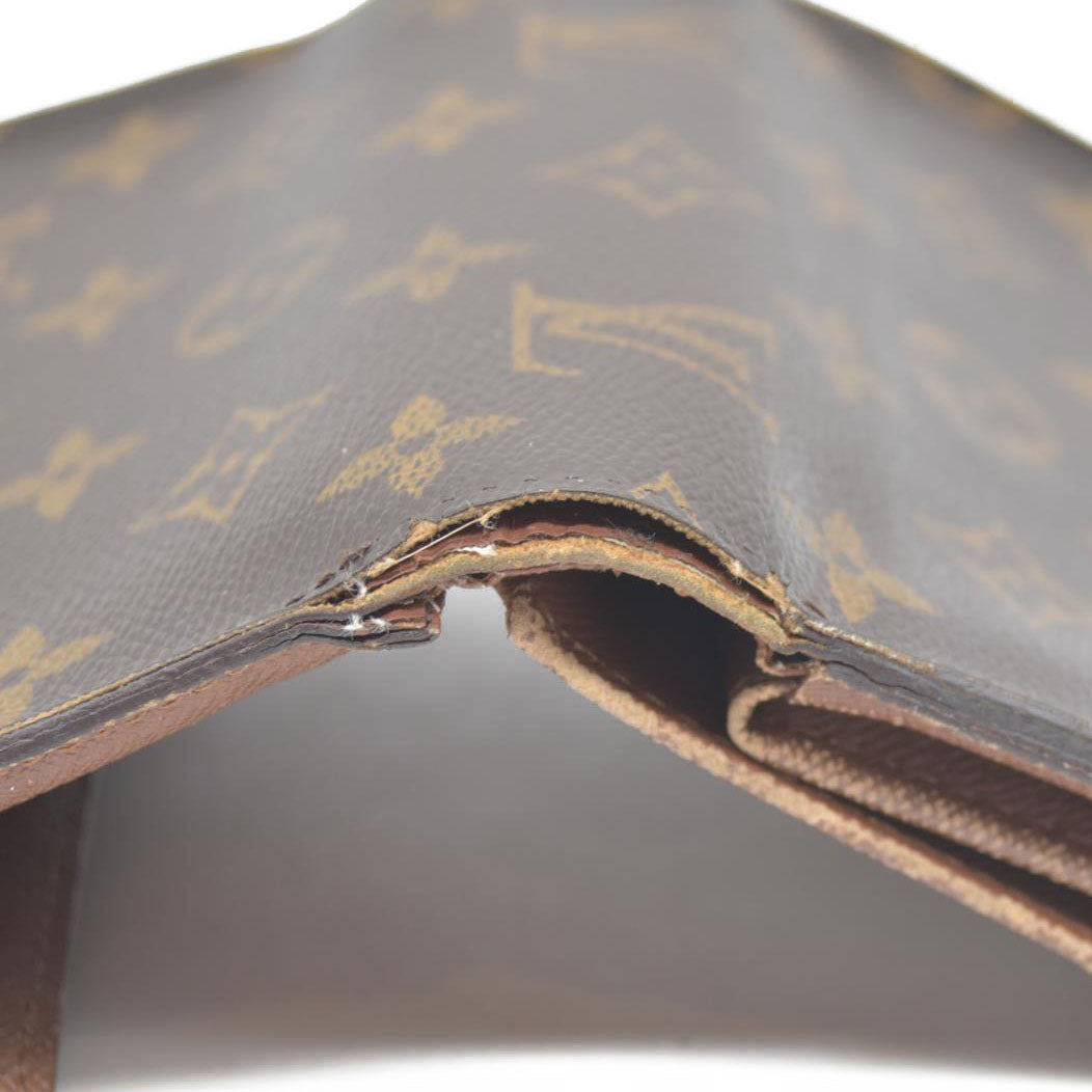AUCTION $610 LOUIS VUITTON Monogram Alexandra Trifold Wallet CA4098