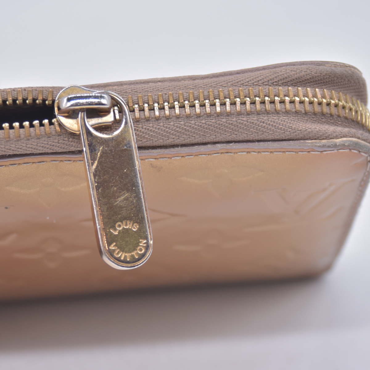 $970 2012 Louis Vuitton Monogram Vernis Zippy Zip Around Long Wallet CA2152 10021027