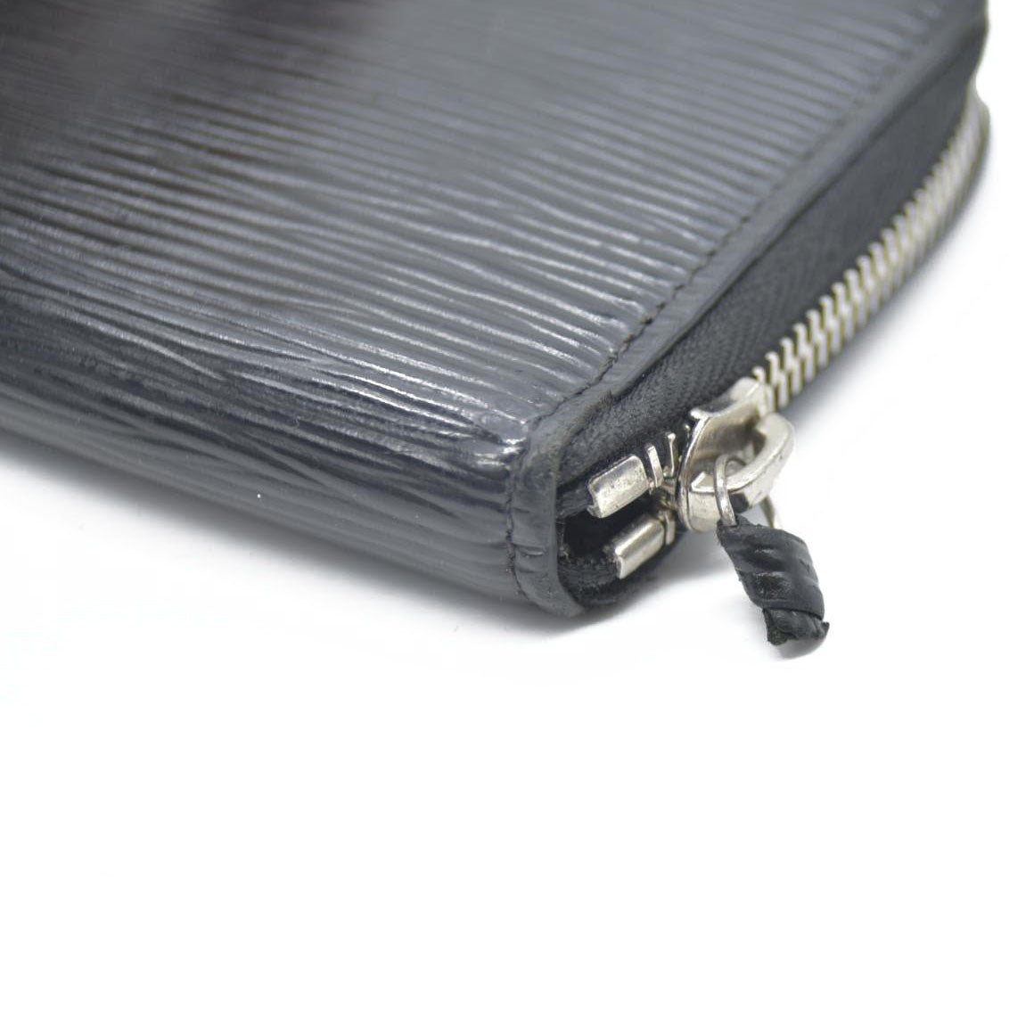 Louis Vuitton Epi Portefeiulle Clemence Zip Around Long Wallet Black UB2280