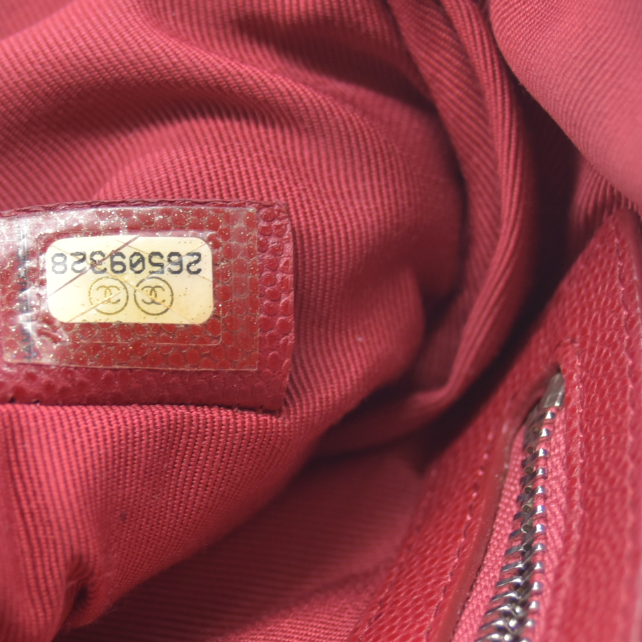 $1425 2019 Chanel Caviar Quilted Medium Cosmetic Case Red