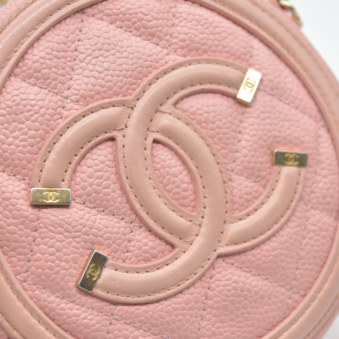 $2150 Chanel Caviar Quilted Round Filigree Crossbody Pink 2019