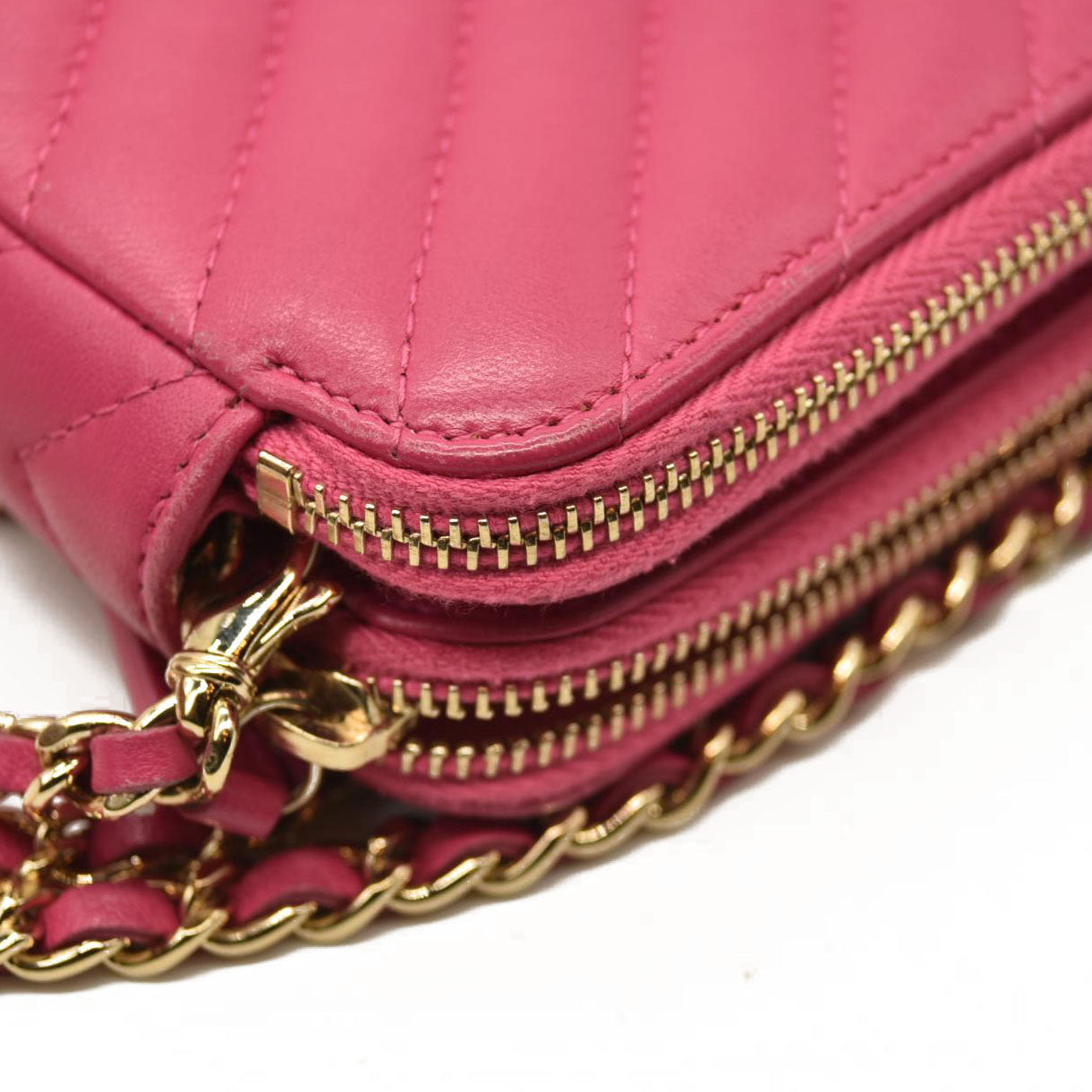 Chanel Lambskin Chevron Quilted Small Clutch With Chain Pink 23*