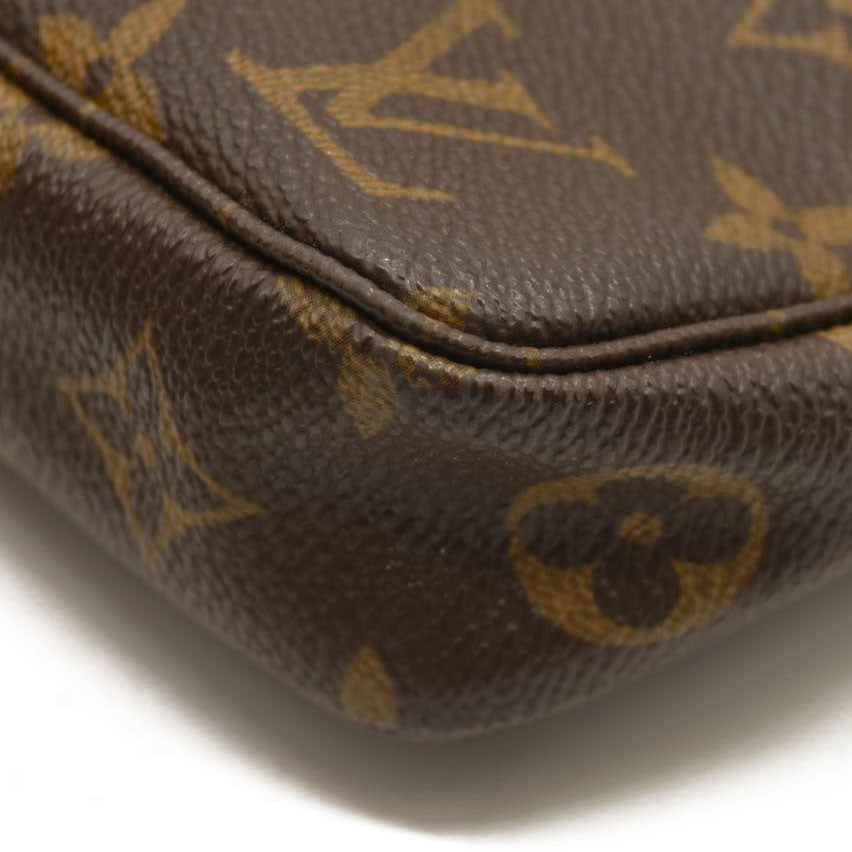 Louis Vuitton  Monogram Pochette Accessories VI0010