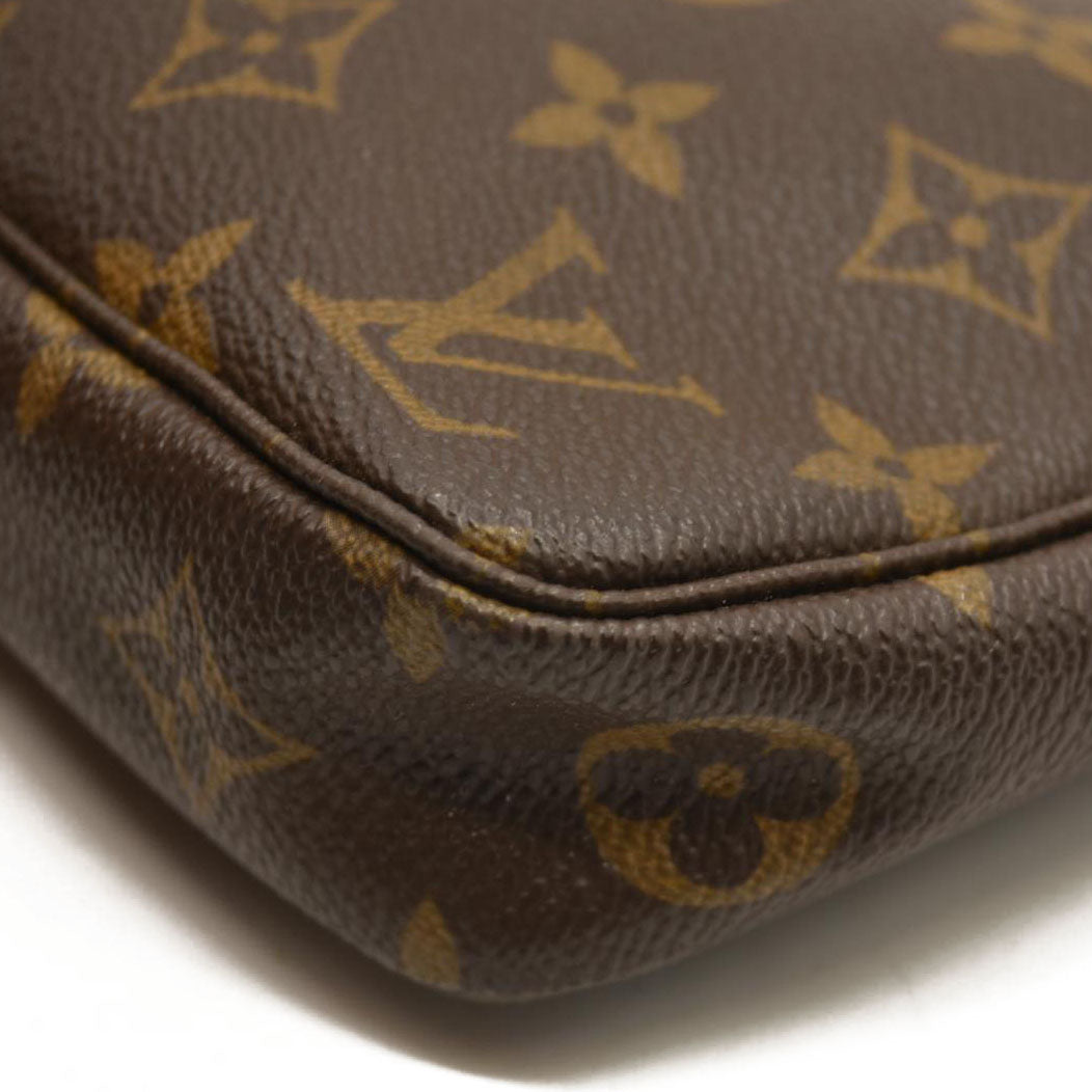 Louis Vuitton  Monogram Pochette Accessories VI0010