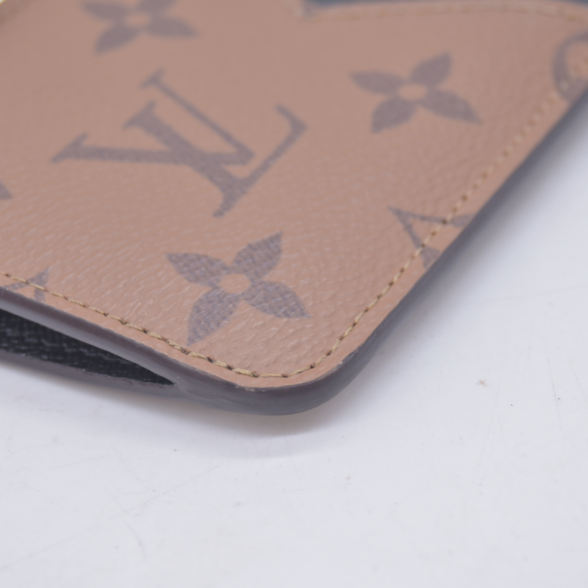$590 RFID Louis Vuitton Monogram Reverse Porte Cartes Romy Card Holder 10021024