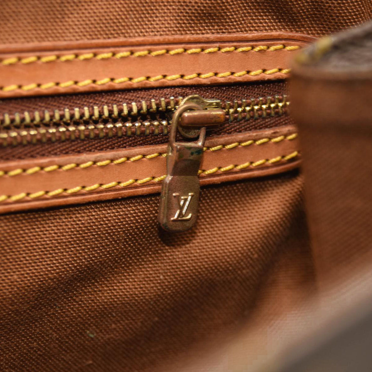 LOUIS VUITTON Monogram Beverly PM Briefcase