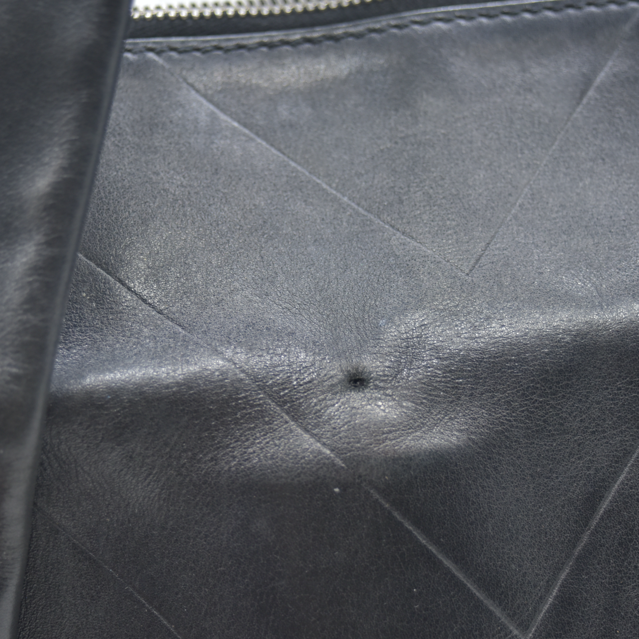 $3500 2006 Chanel Calfskin Chevron CC All Day Long Tote Black