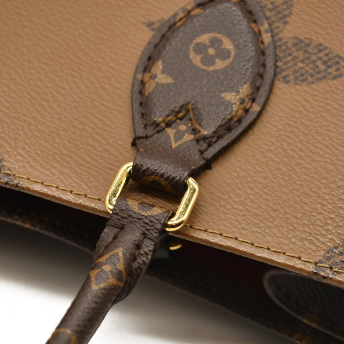 Louis Vuitton  Reverse Monogram Giant Onthego MM  FN2270