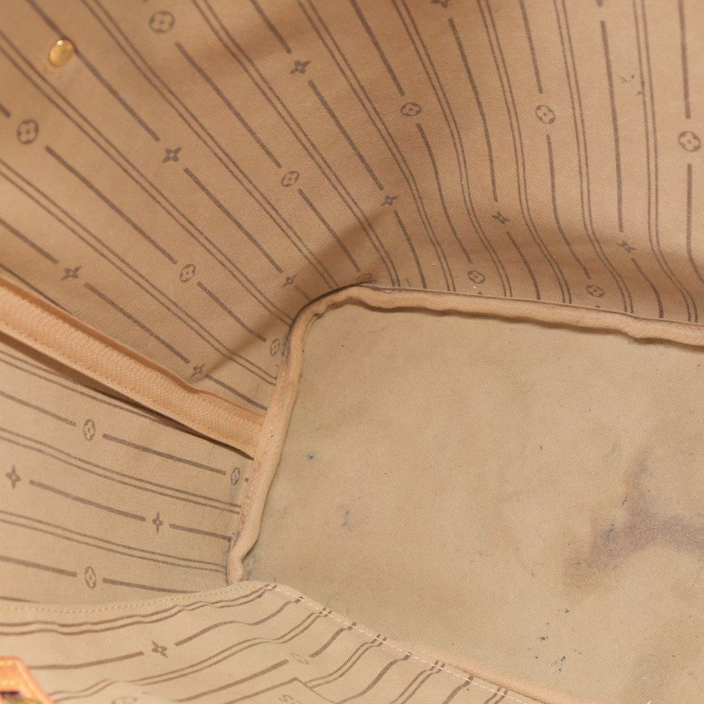 Louis Vuitton  Monogram Neverfull MM 2009 $2170 SD3069