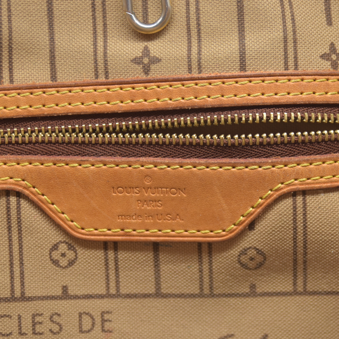 Louis Vuitton  Monogram Neverfull MM 2009 $2170 SD3069