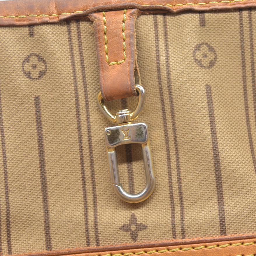 Louis Vuitton  Monogram Neverfull MM 2009 $2170 SD3069