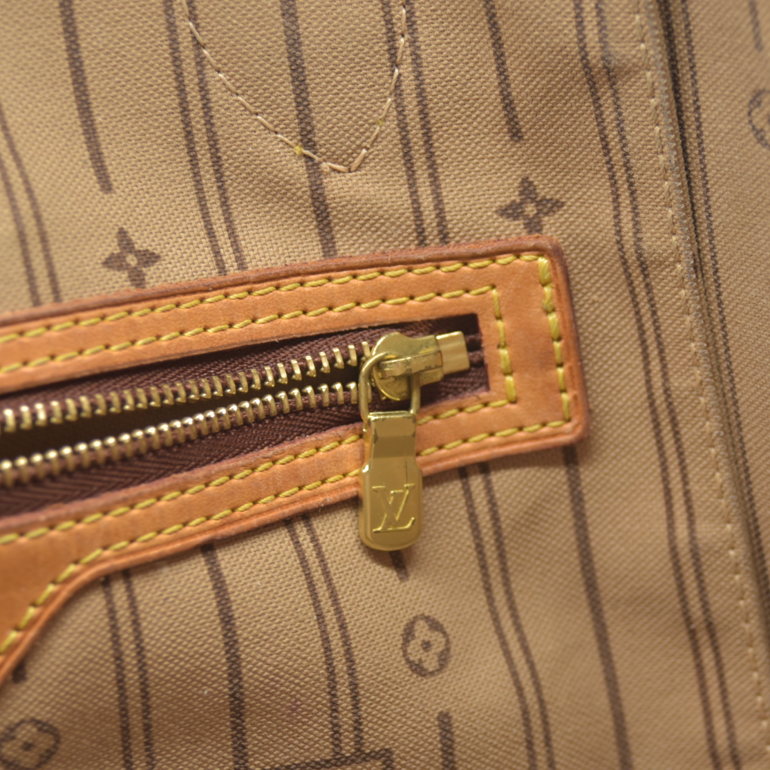 Louis Vuitton  Monogram Neverfull MM 2009 $2170 SD3069