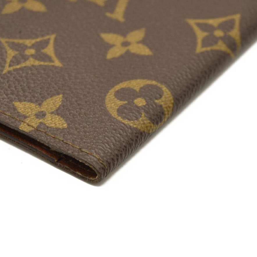 Louis Vuitton  Monogram Passport Cover 8905FA