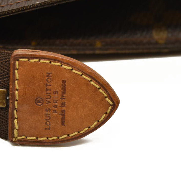 Louis Vuitton  Monogram Toiletry Pouch 26 882AN