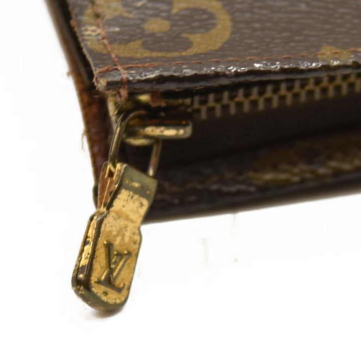 Louis Vuitton  Monogram Toiletry Pouch 26 882AN