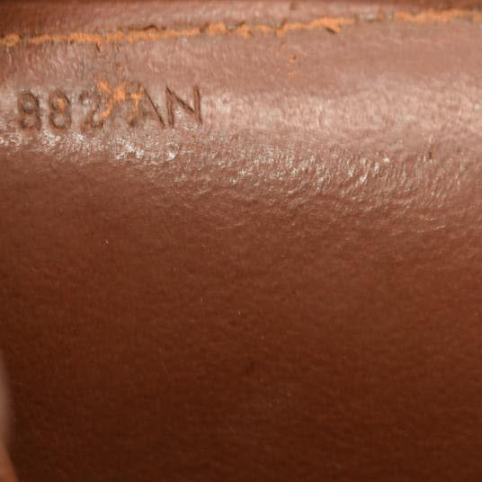 Louis Vuitton  Monogram Toiletry Pouch 26 882AN