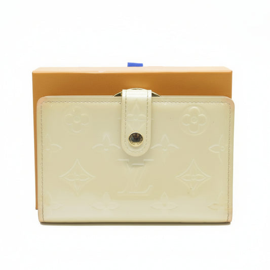 $935 Louis Vuitton 2005 Monogram Vernis French Purse